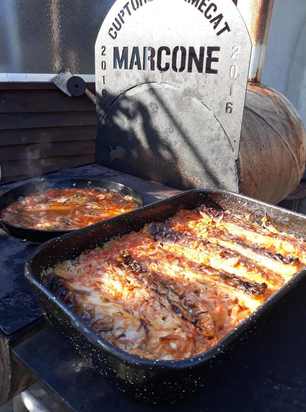 Partizanii Casa Marcone旅馆 外观 照片
