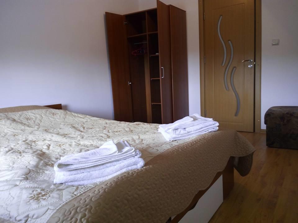 Partizanii Casa Marcone旅馆 外观 照片